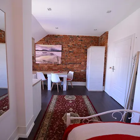 Aparthotel Starowiejska 3*