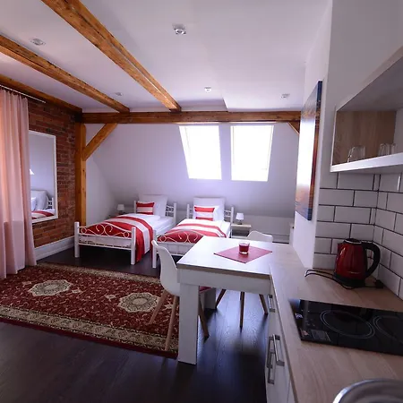 アパートホテル Starowiejska 3*